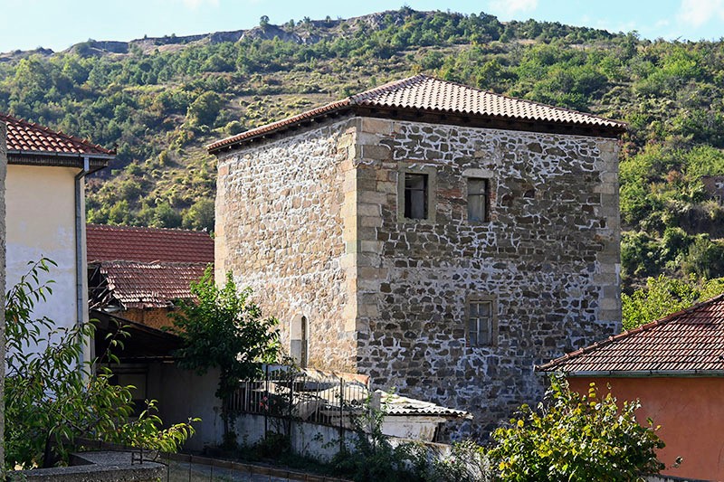 KullaPasheKaradakut-1