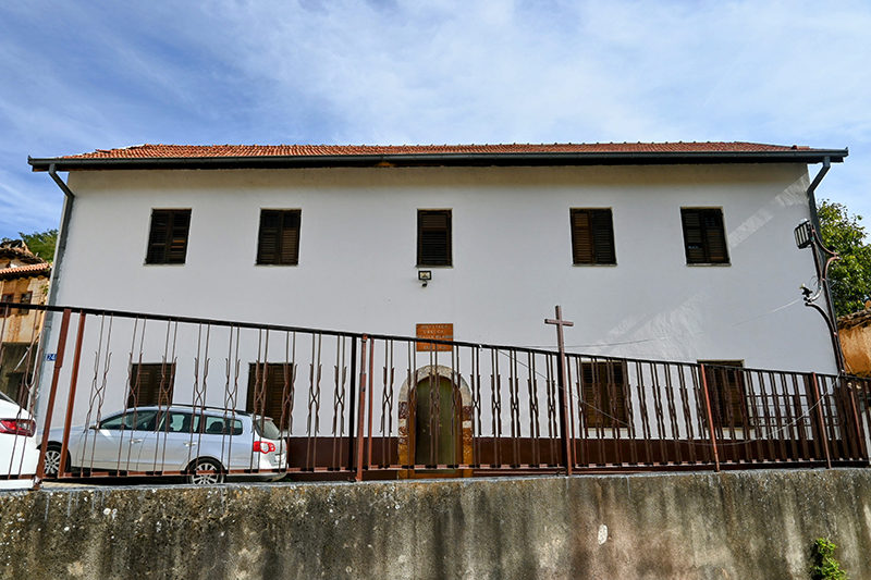 ShkollaShtepiJanjeve1