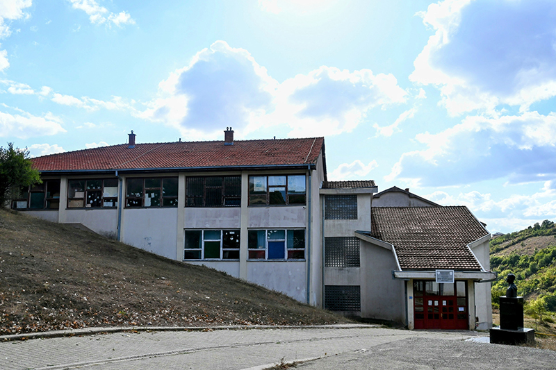 ShkollaShtjefenGjeqovi1